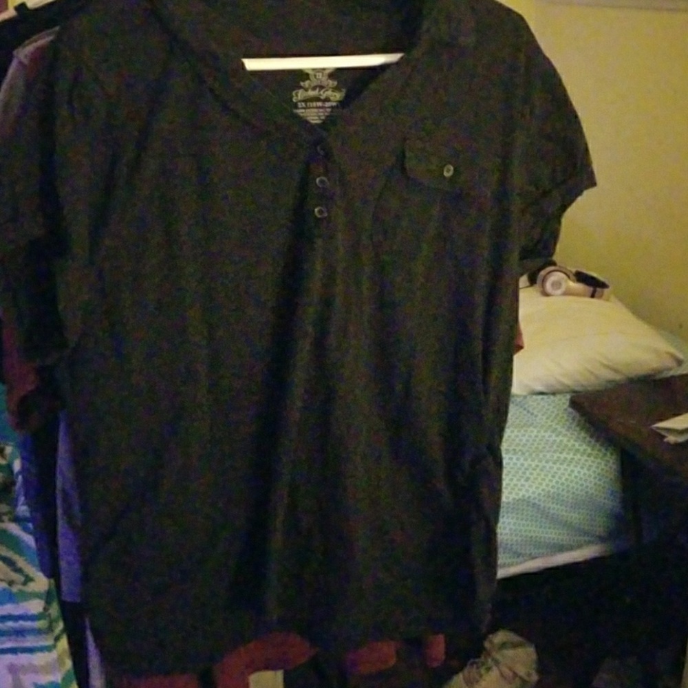 Black T-shirt